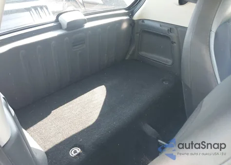 2013 Smart Fortwo Passion/Pure z USA, uszkodzony, nr VIN WMEEJ3BA2DK697614